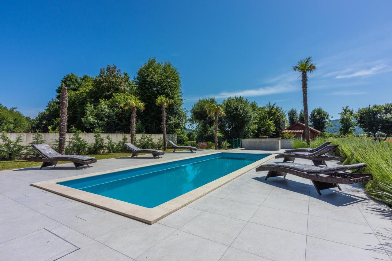 Villa Palma With Heated Private Pool Podhum Exteriér fotografie